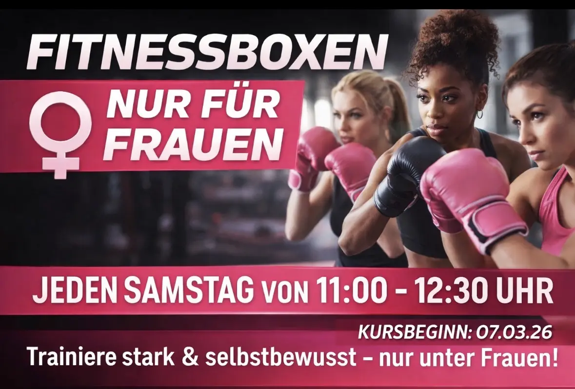 Drei Frauen in Boxhandschuhen, die an einem Fitnessboxen-Kurs teilnehmen, mit Fokus auf Training und Selbstbewusstsein.